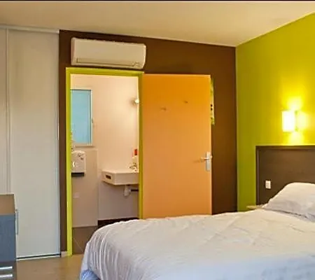 Cantal Hotel