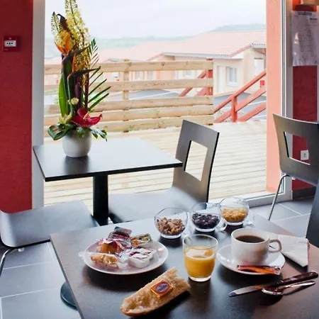 Hotel Cantal Saint-Georges (Cantal)